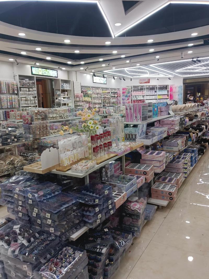 洞察生活微光：关注日常用品零售行业的最新脉动